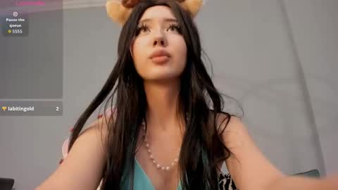 Snapshot of sweet_mikasa chatting on December 15, 5:28 pm Mikasa online show from December 15, 5:28 pm