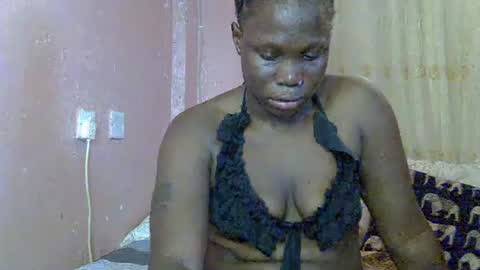 Snapshot of sweet_monalisa93 chatting on February 22, 7:29 am Lisa online show from February 22, 7:29 am