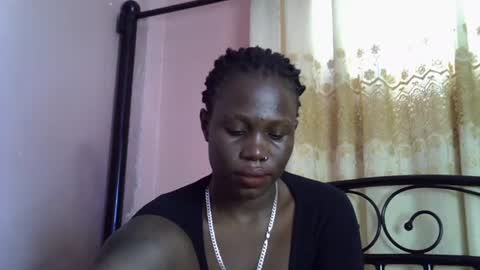 Snapshot of sweet_monalisa93 chatting on June 17, 7:55 am Lisa online show from June 17, 7:55 am