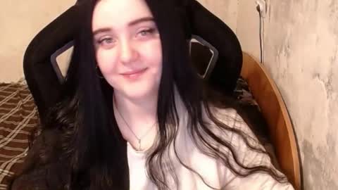 Snapshot of sweet_my_dream chatting on January 9, 1:24 pm sweet_my_dream online show from January 9, 1:24 pm