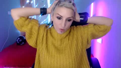 Snapshot of sweet_n_strong chatting on November 9, 8:45 am sweet_n_strong online show from November 9, 8:45 am