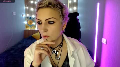 Snapshot of sweet_n_strong chatting on November 24, 7:19 am sweet_n_strong online show from November 24, 7:19 am