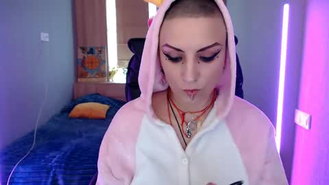 sweet_n_strong online show from April 18, 11:14 am