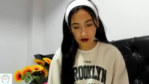 Nhaomy online show from November 15, 2:09 am