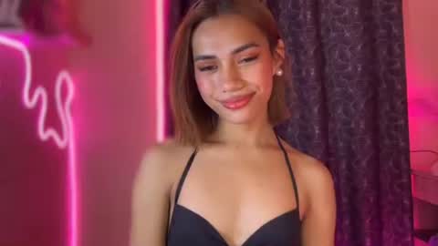 sweet_nikki03 online show from October 7, 6:16 pm