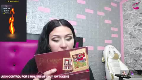  LAUREN  online show from October 4, 8:18 pm