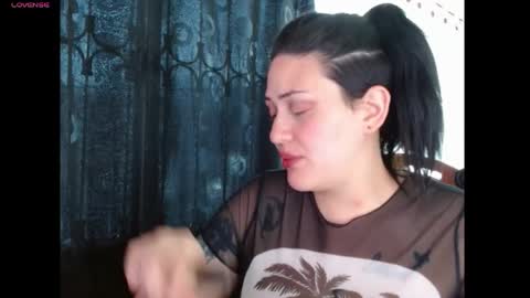 Snapshot of sweet_poison_666 chatting on May 19, 9:54 pm sweet_poison_666 online show from May 19, 9:54 pm