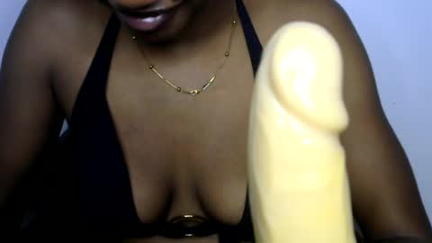 Snapshot of sweet_pussy04 chatting on July 2, 10:05 pm sweet girl online show from July 2, 10:05 pm