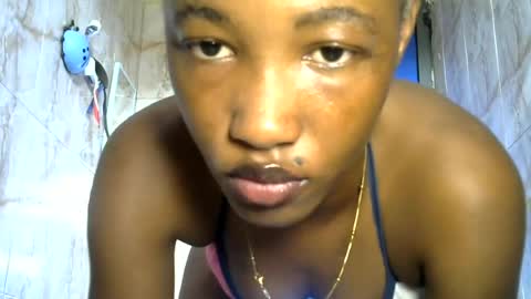 Snapshot of sweet_pussy04 chatting on July 7, 4:22 pm sweet girl online show from July 7, 4:22 pm