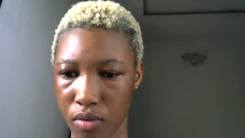 Snapshot of sweet_pussy04 chatting on July 10, 7:56 am sweet girl online show from July 10, 7:56 am