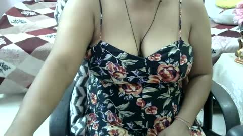 Snapshot of sweet_shivani chatting on June 21, 5:10 am sweet_shivani online show from June 21, 5:10 am