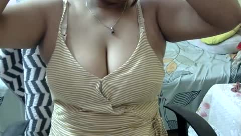 Snapshot of sweet_shivani chatting on August 1, 6:18 pm sweet_shivani online show from August 1, 6:18 pm
