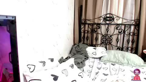 Leah online show from February 28, 1:39 am