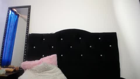 Adriana online show from April 5, 9:01 pm