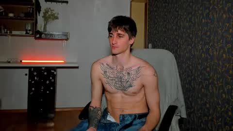 sweet_smith8 online show from March 12, 8:37 pm