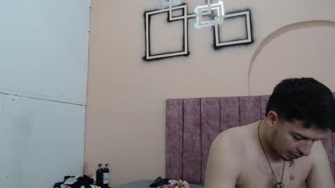 sweet_sofi20 online show from February 5, 1:38 pm