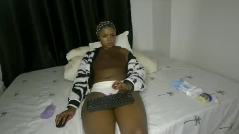 Snapshot of sweet_spoon chatting on March 17, 5:16 pm Nina online show from March 17, 5:16 pm