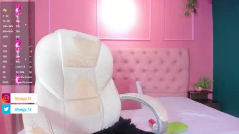 Snapshot of sweet_starxx chatting on September 24, 7:39 pm Yeileen online show from September 24, 7:39 pm