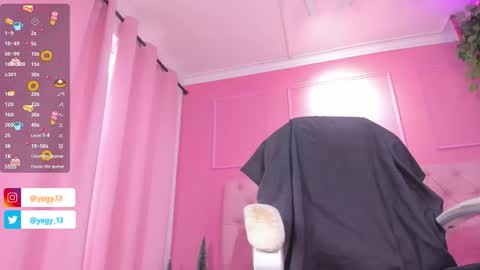 Snapshot of sweet_starxx chatting on November 15, 6:37 pm Yeileen online show from November 15, 6:37 pm