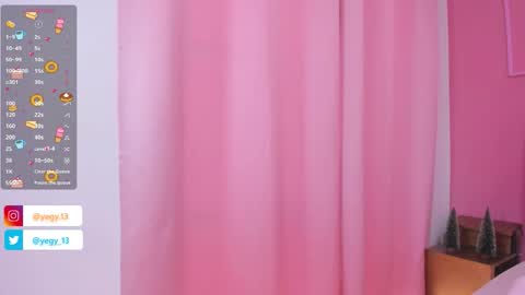 Snapshot of sweet_starxx chatting on November 26, 5:58 pm Yeileen online show from November 26, 5:58 pm