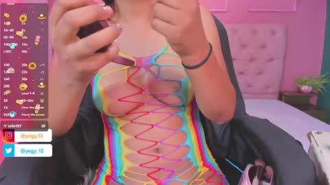 Snapshot of sweet_starxx chatting on December 16, 5:29 pm Yeileen online show from December 16, 5:29 pm