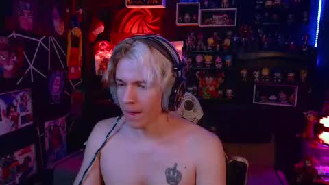 Snapshot of sweet_steve chatting on September 18, 4:03 am Matt online show from September 18, 4:03 am