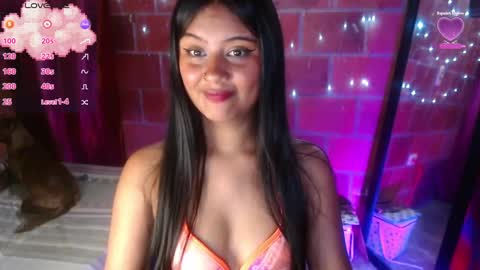 Snapshot of sweet_susy999 chatting on February 1, 11:48 pm susy 222 online show from February 1, 11:48 pm