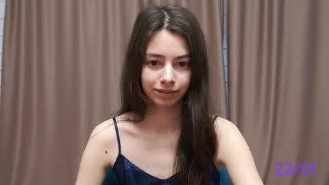 Snapshot of sweet_sweet_angel chatting on January 22, 9:02 am Angel online show from January 22, 9:02 am