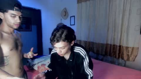 Snapshot of sweet_tippot chatting on February 7, 3:12 am Tippot and Germaine online show from February 7, 3:12 am
