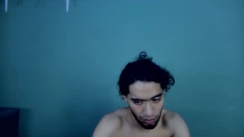 Snapshot of sweet_tippot chatting on December 18, 3:01 am Tippot and Germaine online show from December 18, 3:01 am