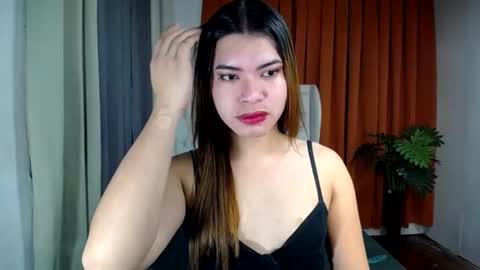 sweet_trexie online show from May 15, 11:45 pm