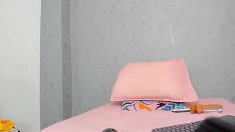 Victoria  online show from October 8, 7:55 pm