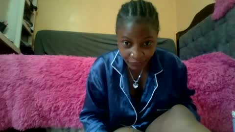 zellate online show from June 18, 11:03 am