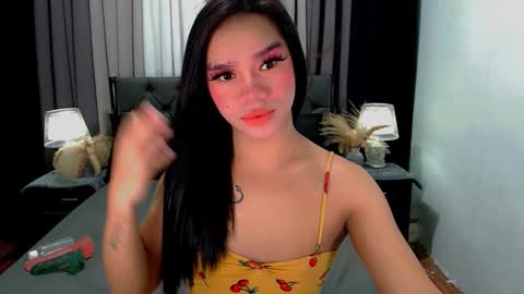 bea takashi  online show from March 24, 7:57 am