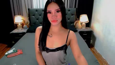 Snapshot of sweet_zoey12 chatting on June 23, 9:29 am bea takashi online show from June 23, 9:29 am