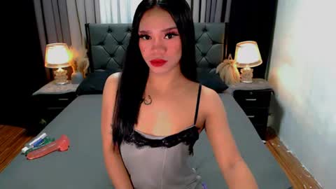 Snapshot of sweet_zoey12 chatting on July 4, 9:48 am bea takashi online show from July 4, 9:48 am