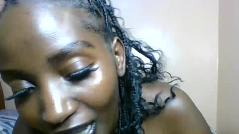 Snapshot of sweet_zuri3 chatting on June 16, 1:03 pm zuri online show from June 16, 1:03 pm