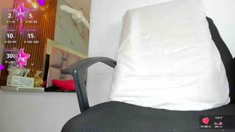 Andrea Cheryl GiLandreagil80 In Instagram online show from January 17, 3:53 pm