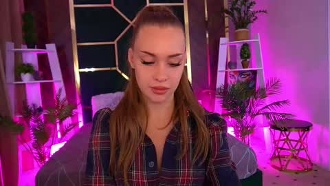 SweetAngellic online show from September 21, 12:40 pm