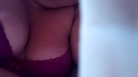 sweetapple808216 online show from March 8, 10:32 am