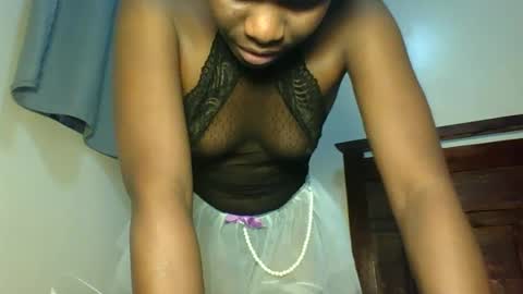Snapshot of sweetass_02 chatting on June 18, 8:58 am bianca online show from June 18, 8:58 am