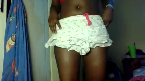 Snapshot of sweetass_02 chatting on July 17, 9:27 am bianca online show from July 17, 9:27 am