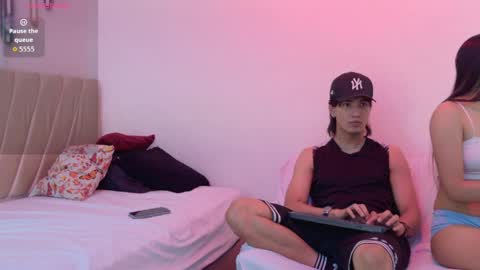 sweetauracouple online show from June 5, 12:44 pm