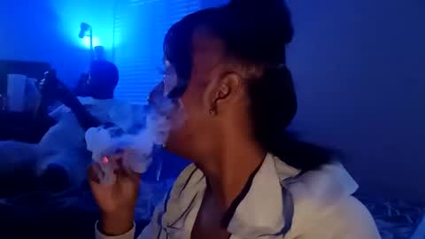 sweetaztee online show from March 3, 1:10 am