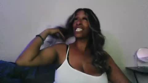 sweetaztee online show from March 11, 4:54 am