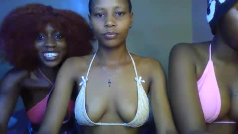 Snapshot of sweetbaby_30 chatting on March 29, 4:07 pm Sweetbaby 30 online show from March 29, 4:07 pm