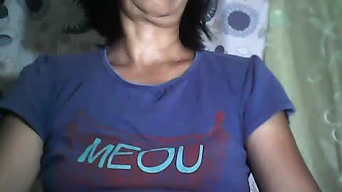Snapshot of sweetbella24 chatting on June 29, 1:00 pm im anne online show from June 29, 1:00 pm