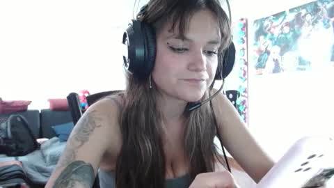 Snapshot of sweetbella_444 chatting on September 22, 4:42 pm Bella online show from September 22, 4:42 pm