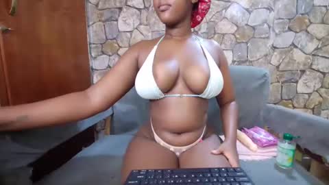 Snapshot of sweetberry0002 chatting on February 13, 10:55 am Berry online show from February 13, 10:55 am