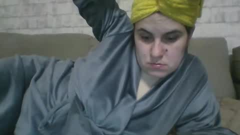 Snapshot of sweetbesty5322 chatting on February 25, 7:12 pm sweetbesty5322 online show from February 25, 7:12 pm